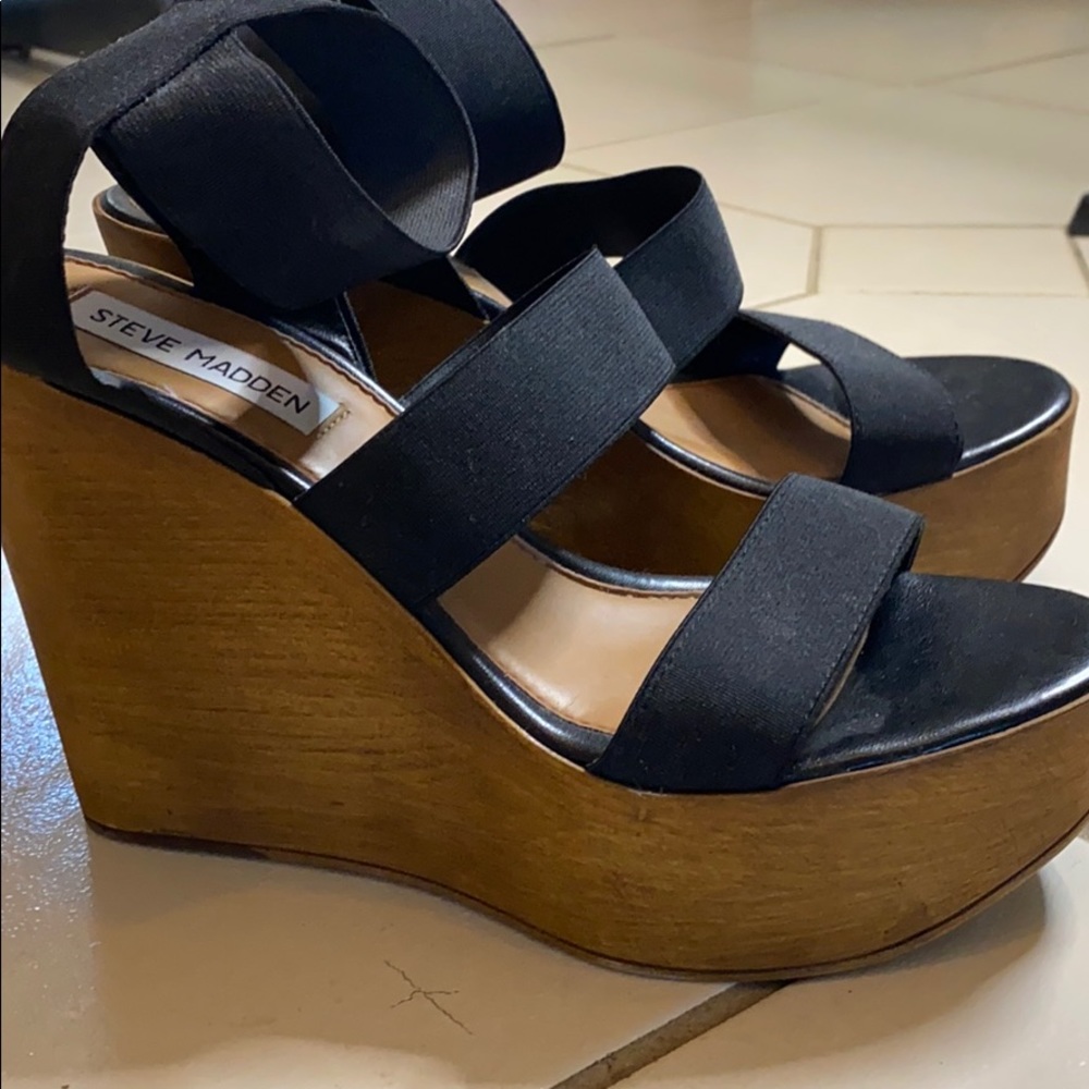 Steve Madden wedges size 9